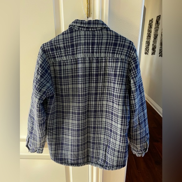 Men’s Medium Blue Plaid Sherpa Lined Button Down Snap Shirt Jacket - Picture 6 of 9